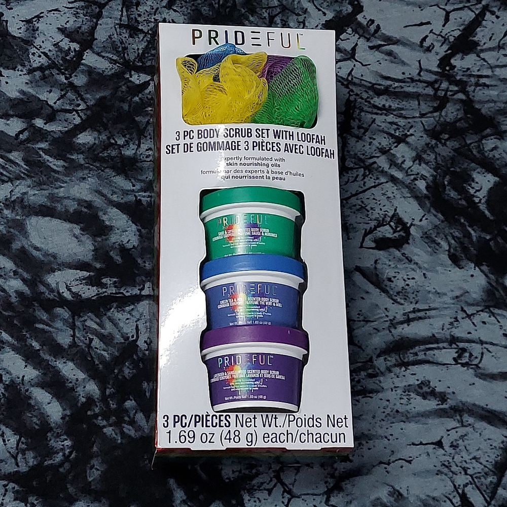 NWT PRIDEFUL Body Scrub & Loofah Set